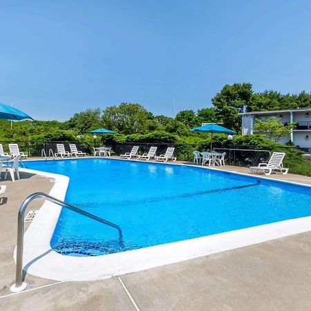 Rodeway Inn Містик Екстер'єр фото
