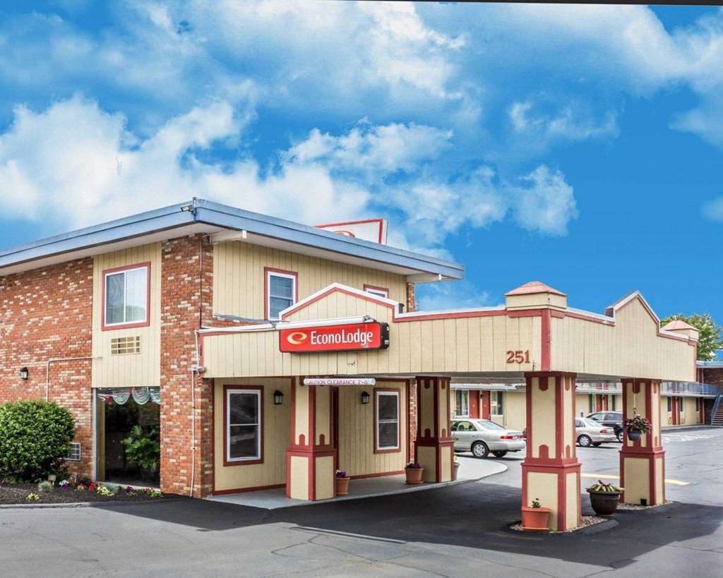 Rodeway Inn Містик Екстер'єр фото