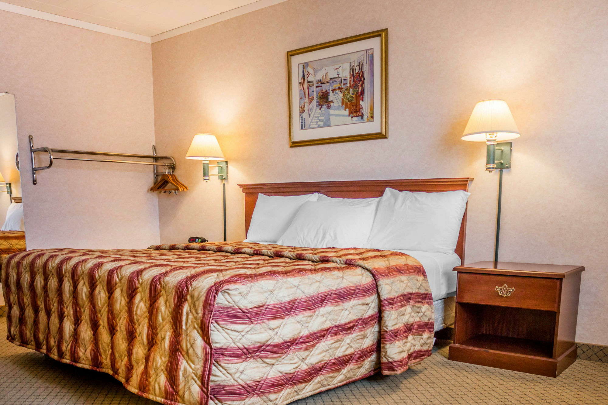 Rodeway Inn Містик Екстер'єр фото
