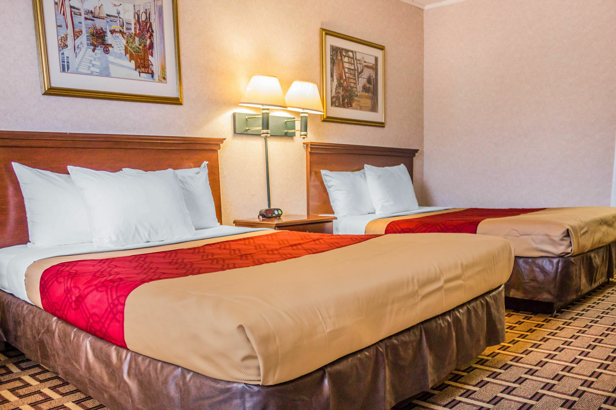 Rodeway Inn Містик Екстер'єр фото